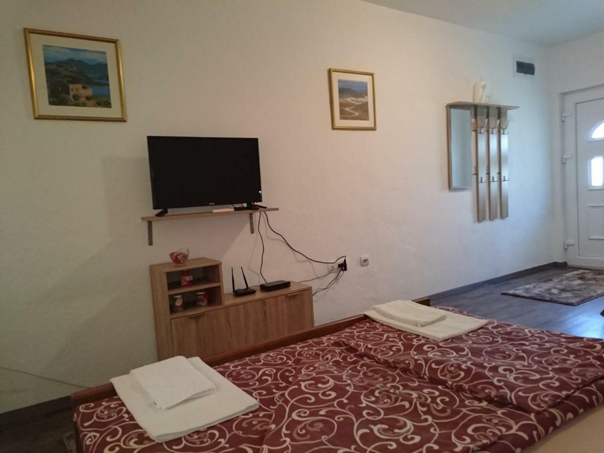 Studio And Winery Kalimut Вирпазар Екстериор снимка